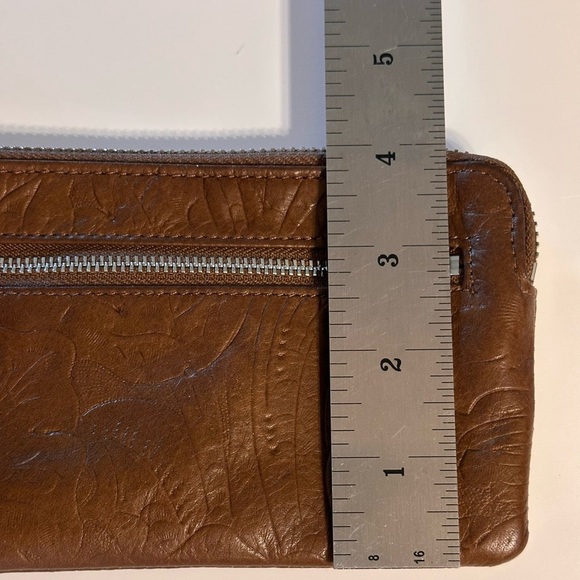 MARGOT Cognac Genuine Leather Card Case Wristlet Wallet Zipper Closure - Picture 4 of 12